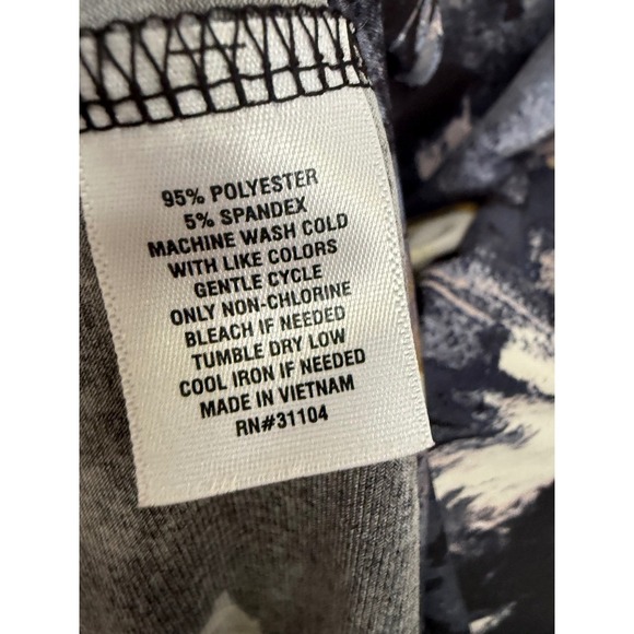 The Limited Abstract Watercolor Long Sleeve Basic Tee Plus Size 1X Navy Black - Picture 6 of 6